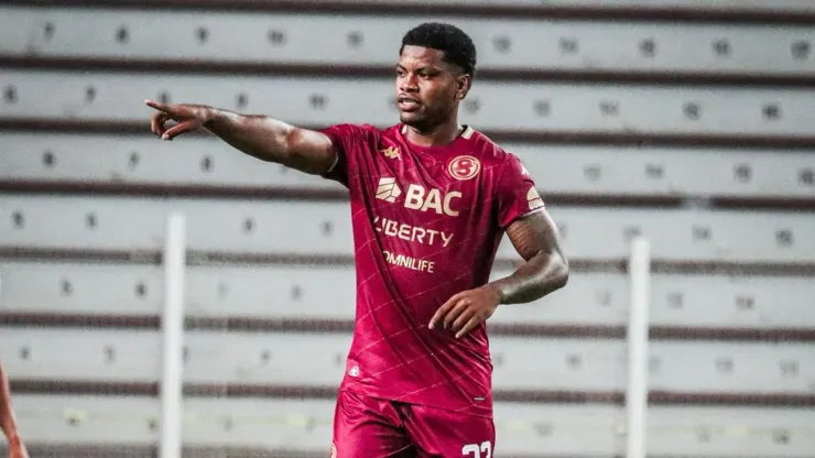 Lesión de ligamento de Neweton Williams con el Saprissa