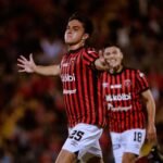 Alajuelense rompe la mala racha y vuelve a meterse en la pelea del Clausura