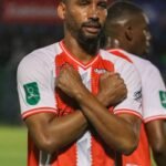 HEREDIANO GOLPEA EN CARTAGO Y DESATA POLÉMICA ARBITRAL